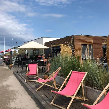 Sandkueste Mit Strandkorb & Indoor Spielplatz *