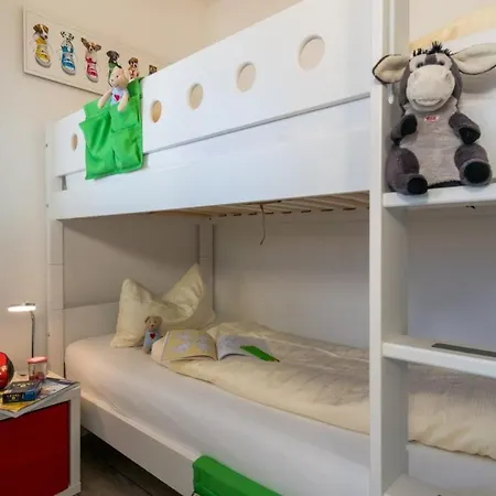 Sandkueste Mit Strandkorb & Indoor Spielplatz