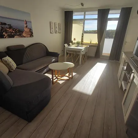 Sandkueste Mit Strandkorb & Indoor Spielplatz